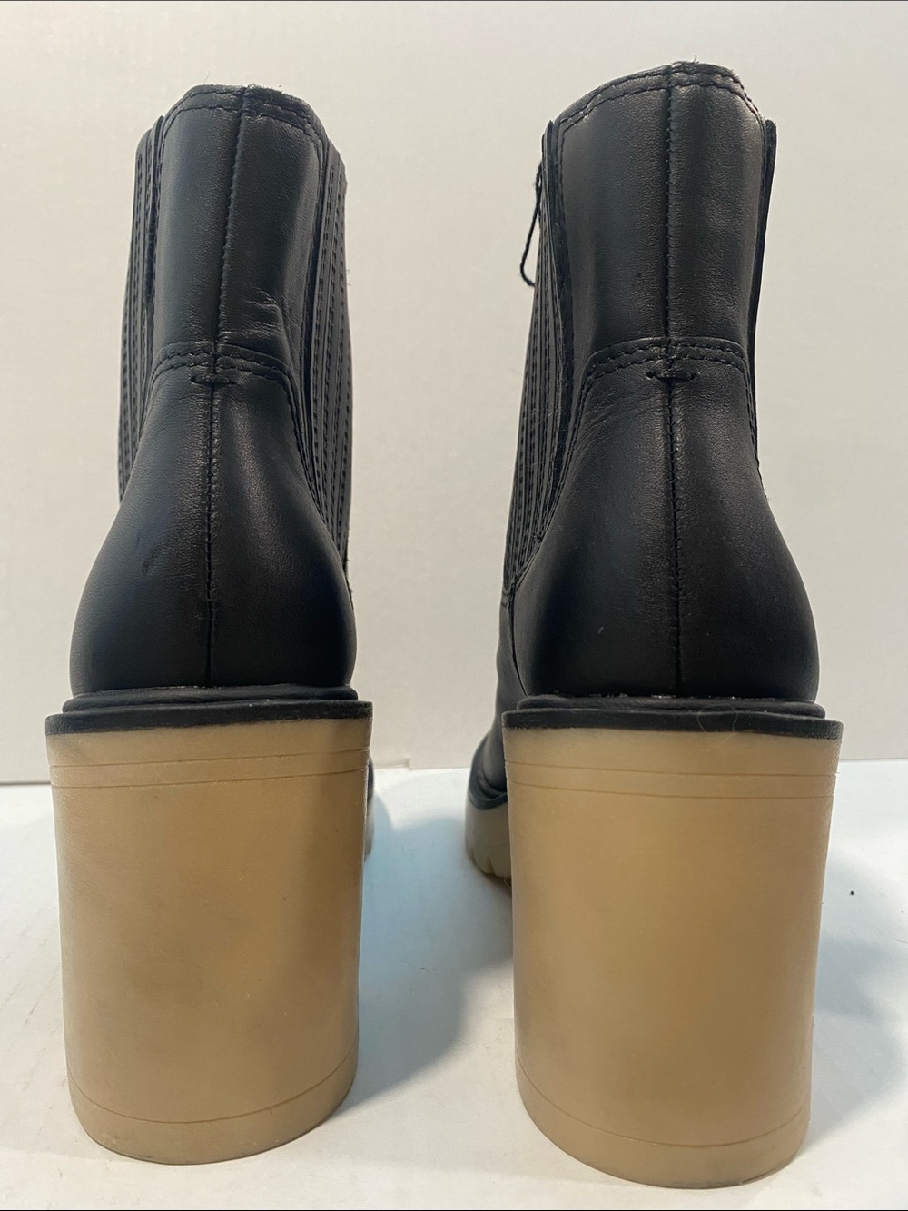Dolce Vita womens Caster H20 Chelsea Boot, Black Leather H20, 8.5 US - Picture 5 of 6